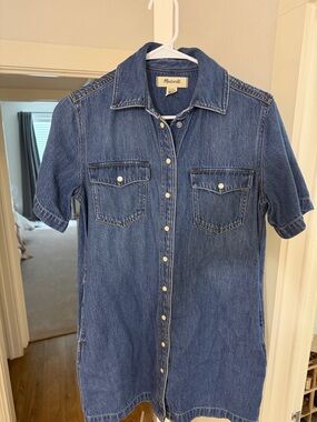Madewell Short-Sleeve Denim Shirt Dress in Blue